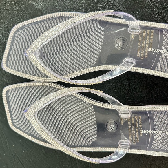 NIB Lauren Lorraine Women's Clear Tampa Rhinestone Flip Flop Sandals Sz 6.5 - Picture 5 of 7